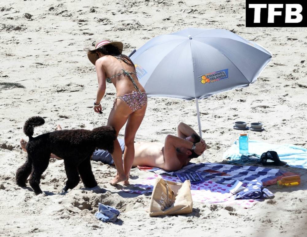 Jordana Brewster & Mason Morfit Enjoy the Morning on the Beach in Santa Barbara - #1
