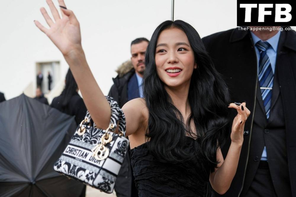 Leggy Kim Ji-soo Attends the Dior Fashion Show in Paris - #19