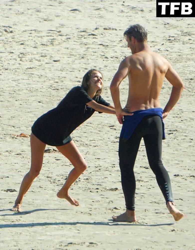 Isabel Lucas is Pictured with Her Boyfriend at Beach in Byron Bay - #19