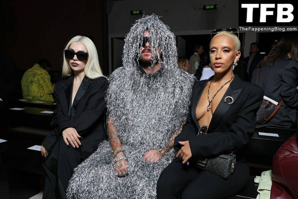 Ava Max Displays Her Sexy Tits as She Attends the Lanvin Show in Paris - #22