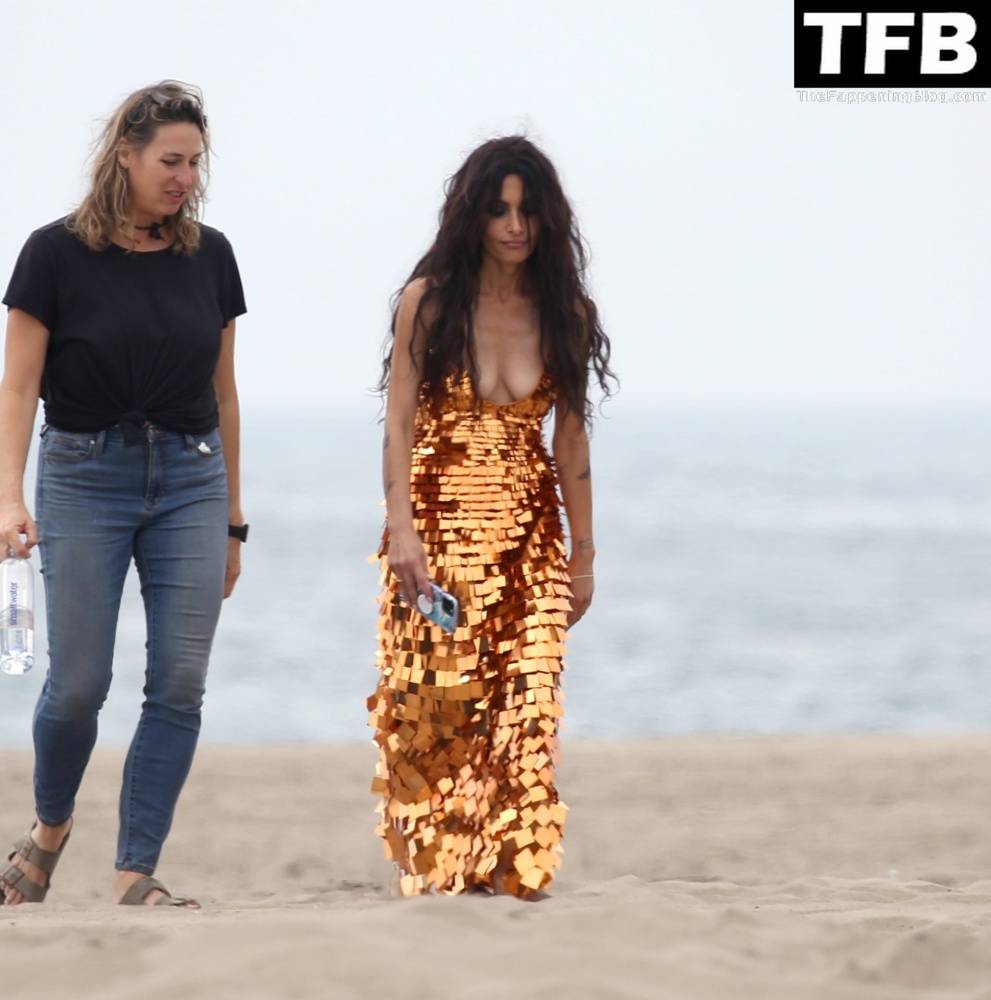 Sarah Shahi is Spotted During a Beach Shoot in LA - #33