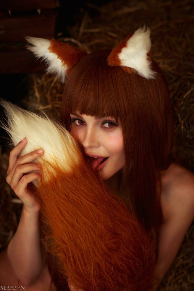 Kalinka Fox Holo Spice and Wolf Cosplay Patreon photo Leaked - #4