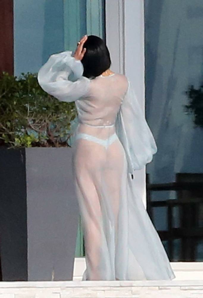 Rihanna Bikini Sheer Robe Nip Slip Photos Leaked - #11