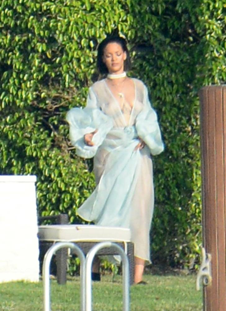 Rihanna Bikini Sheer Robe Nip Slip Photos Leaked - #4