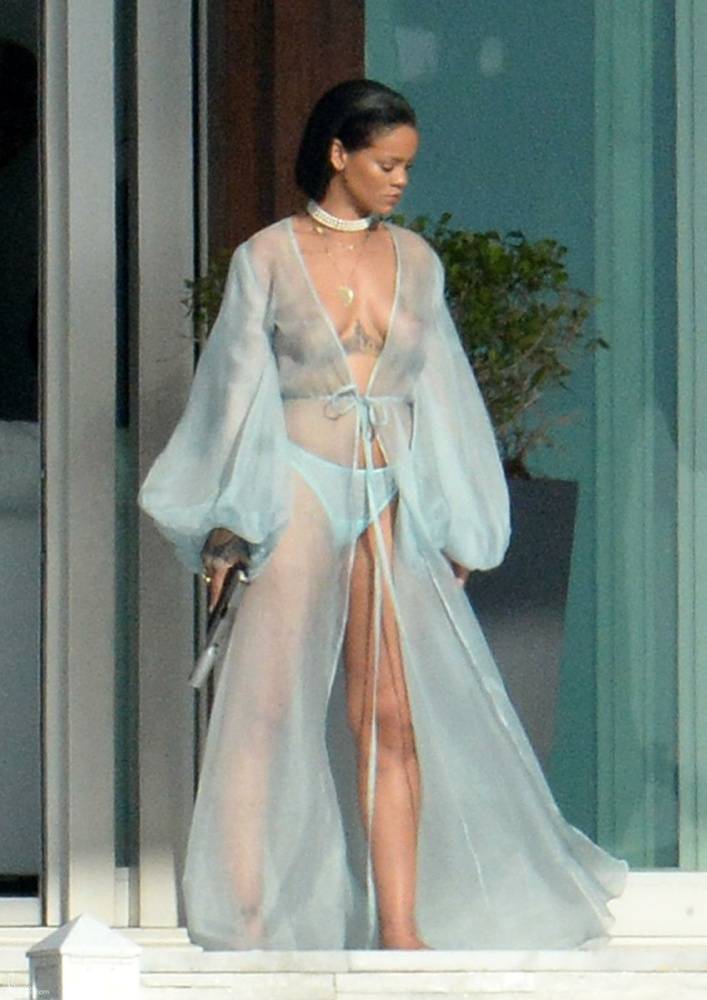 Rihanna Bikini Sheer Robe Nip Slip Photos Leaked - #6