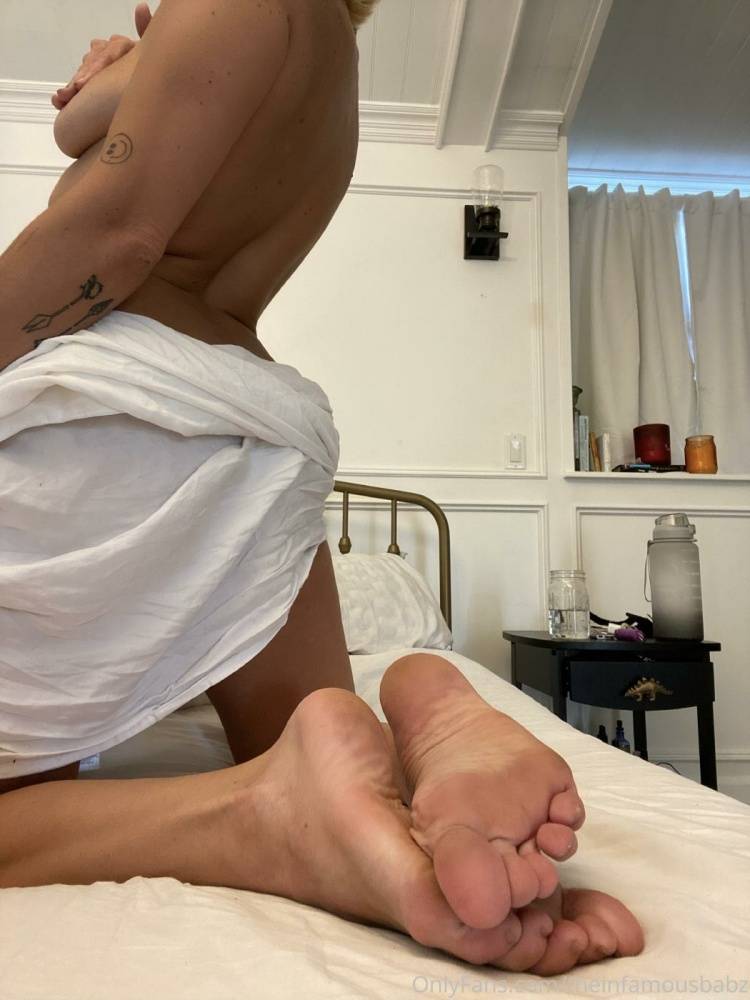 Gabbie Hanna Topless In Bed Onlyfans Set Leaked - #9