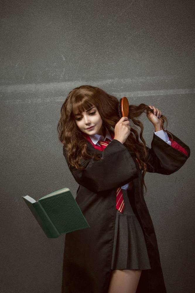 Kalinka Fox Hermione Harry Potter Cosplay Set Leaked - #1