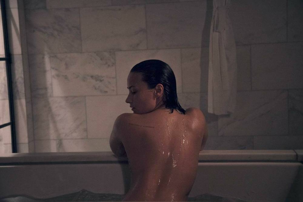 Demi Lovato Nude Magazine Photoshoot Leaked - #10