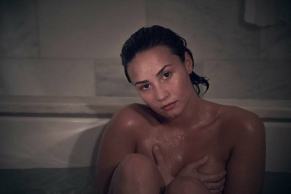 Demi Lovato Nude Magazine Photoshoot Leaked - #8
