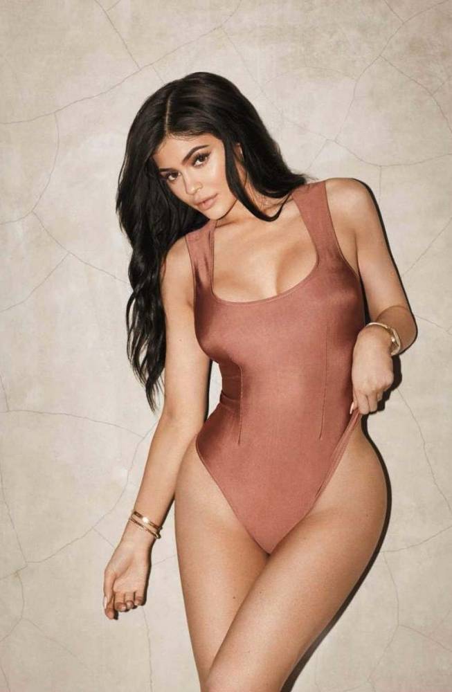 Kylie Jenner Nude Swimsuit Photoshoot Leaked - #7