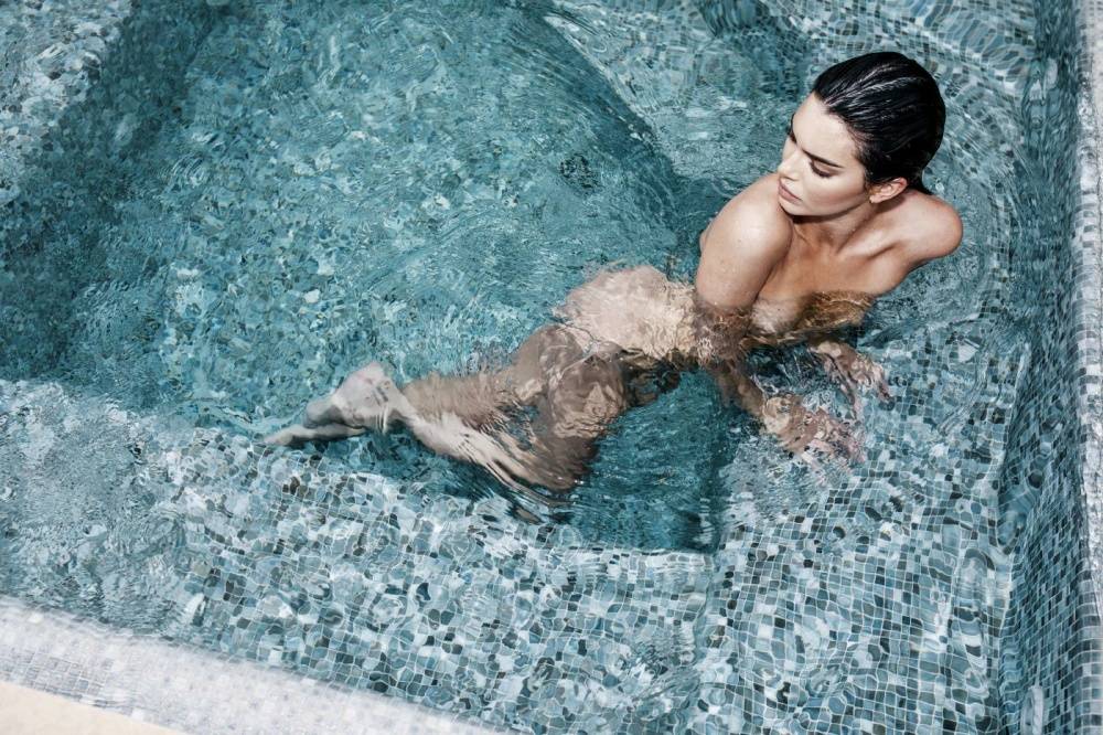 Kendall Jenner Nude Magazine Photoshoot Leaked - #17
