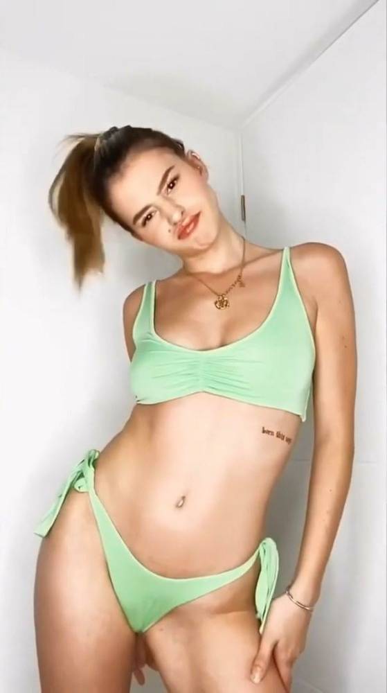 Lea Elui Deleted Bikini Try On photo Leaked - #13