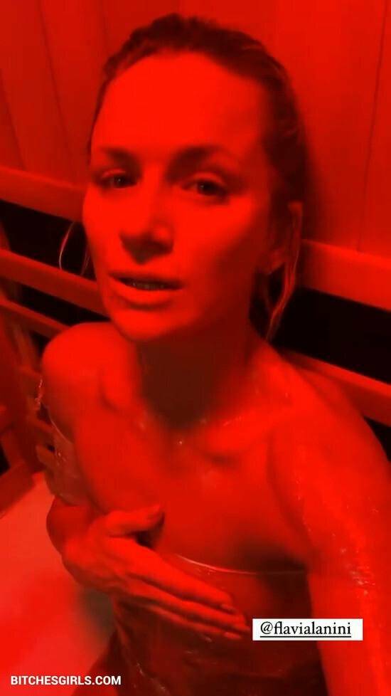 Shantel Vansanten Nude Celeb - Therealshantel Celeb Leaked Naked Photos - #2