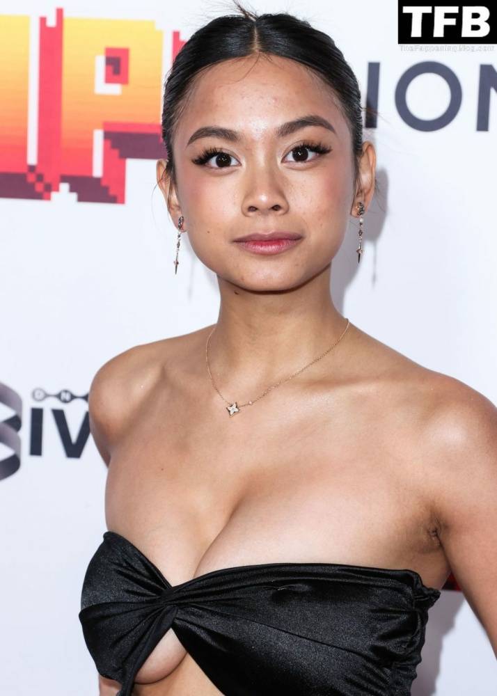 Ylona Garcia Shows Off Her Sexy Tits at the 1C1UP 1D Los Angeles Premiere - #19