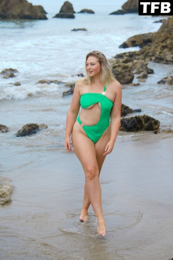 Iskra Lawrence Puts Her Beautiful Curves on Display for a New Malibu Shoot - #2