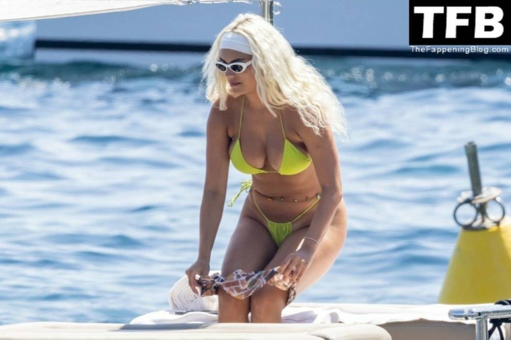 Kelsey Calemine Rocks a Yellow Bikini Aboard a Yacht on a Summer Break in Nerano - #7