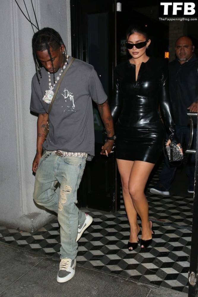 Kylie Jenner & Travis Scott Dine Out with James Harden at Celeb Hotspot Crag 19s in WeHo - #10