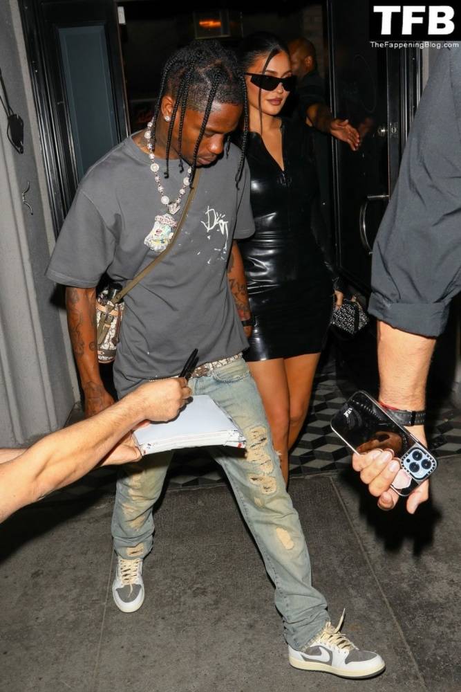 Kylie Jenner & Travis Scott Dine Out with James Harden at Celeb Hotspot Crag 19s in WeHo - #8