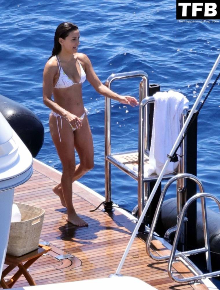 Eva Longoria Shows Off Her Sultry Figure Out on Her Family Holiday in Capri - #16