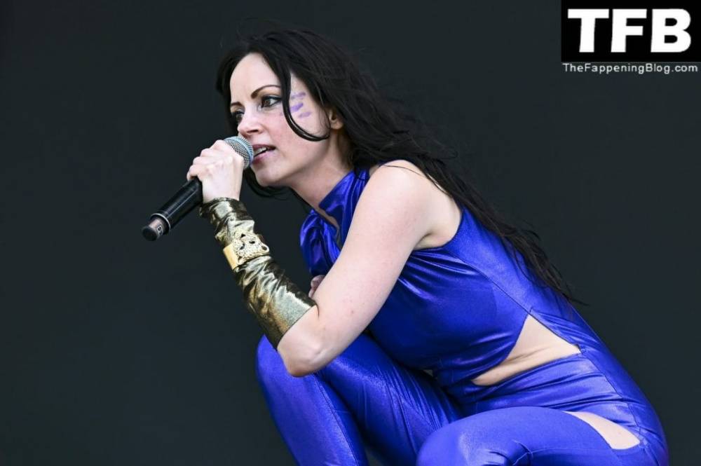 Delila Paz Performs on the Main Stage at American Express in London - #11