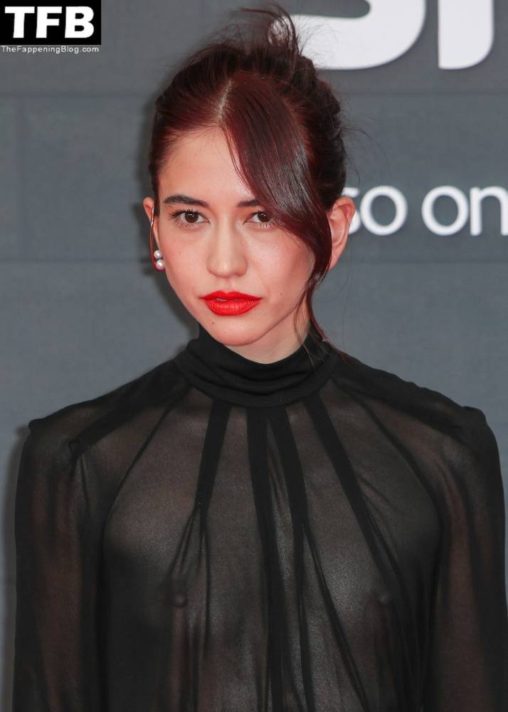 Sonoya Mizuno Flashes Her Nude Tits at the 1CHouse of the Dragon 1D Premiere in London - #9