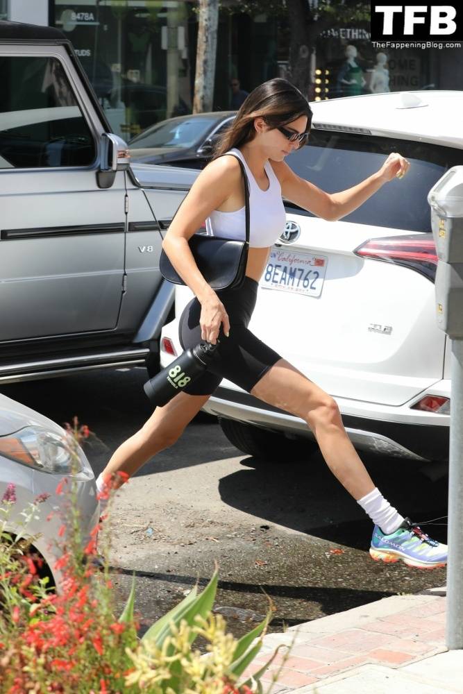 Kendall Jenner Puts Her Abs and Legs on Display During Workout Session in WeHo - #90