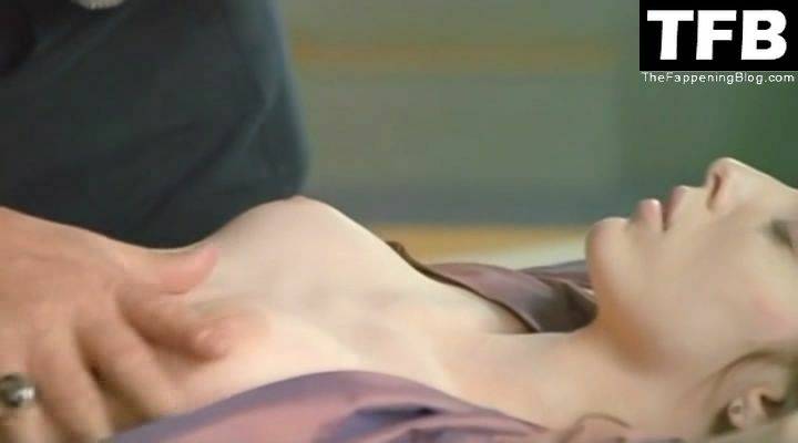 Tonya Kinzinger Nude & Sexy Collection - #20