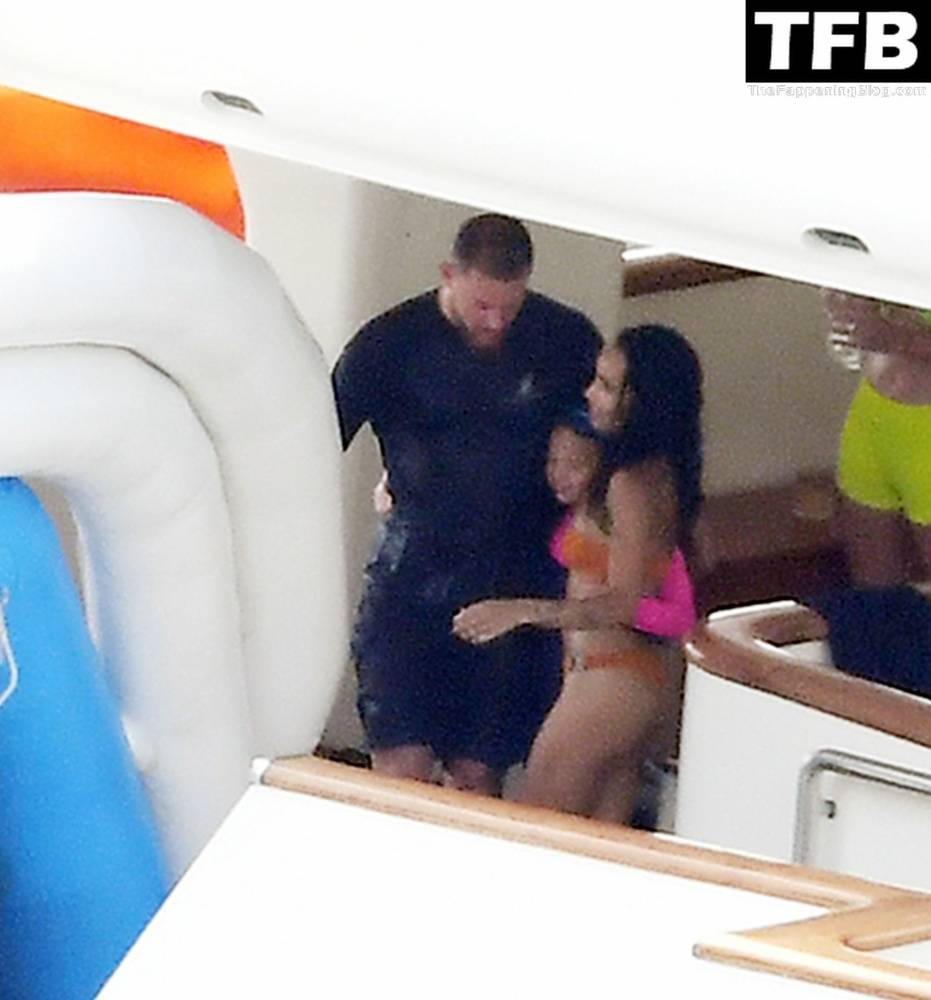 Zoe Kravitz & Channing Tatum Pack on the PDA While on a Romantic Holiday on a Mega Yacht in Italy - #45
