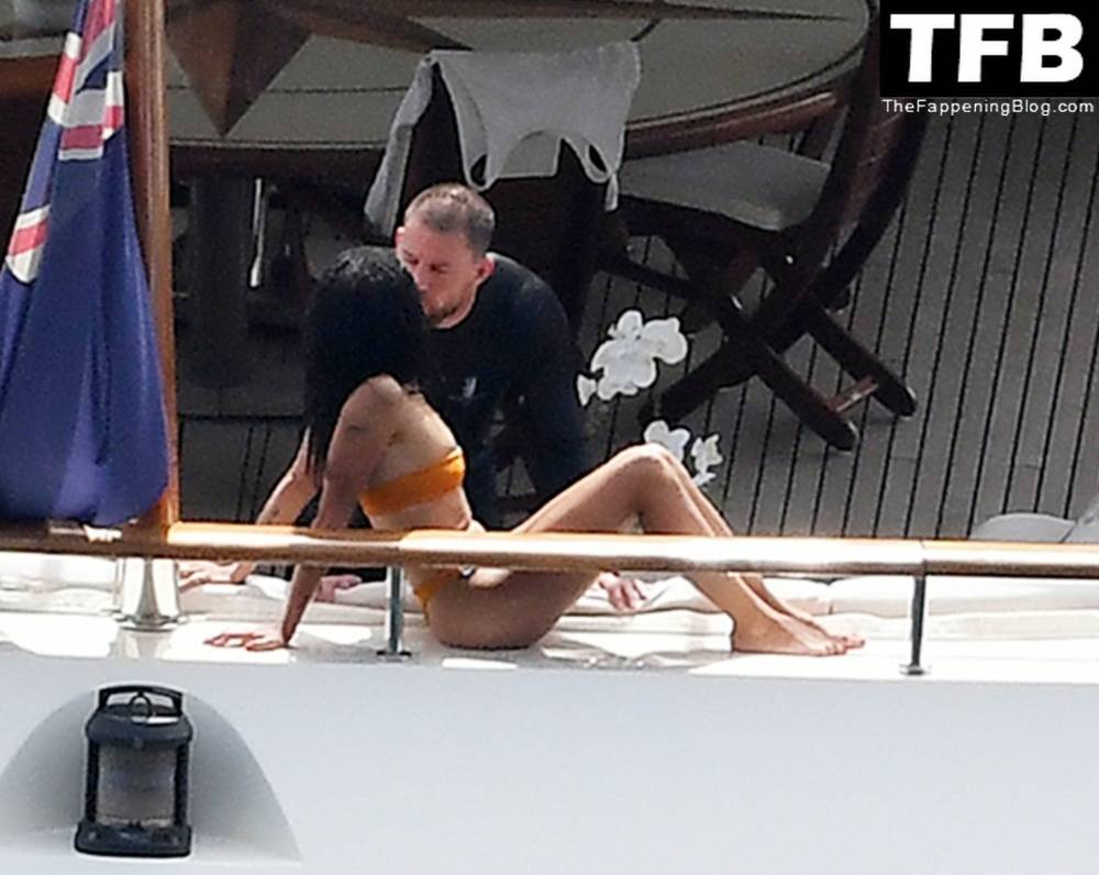 Zoe Kravitz & Channing Tatum Pack on the PDA While on a Romantic Holiday on a Mega Yacht in Italy - #11