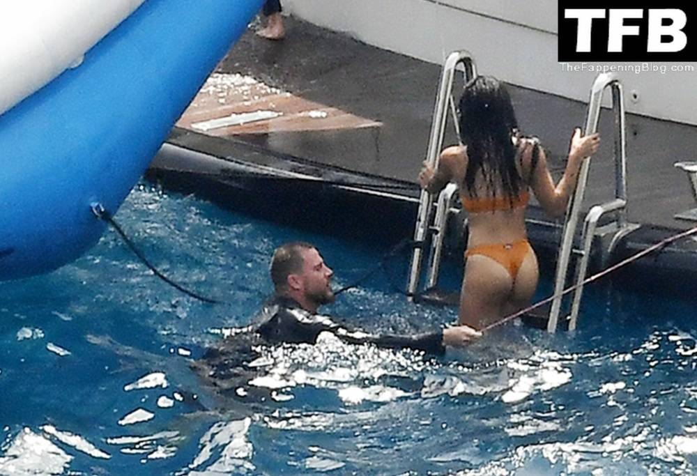 Zoe Kravitz & Channing Tatum Pack on the PDA While on a Romantic Holiday on a Mega Yacht in Italy - #28