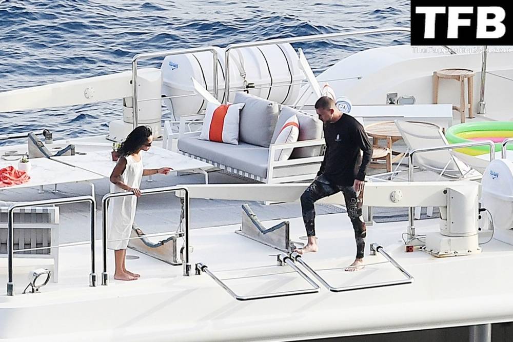 Zoe Kravitz & Channing Tatum Pack on the PDA While on a Romantic Holiday on a Mega Yacht in Italy - #40
