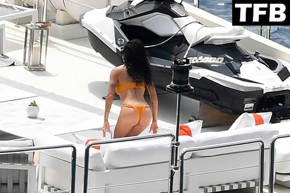 Zoe Kravitz & Channing Tatum Pack on the PDA While on a Romantic Holiday on a Mega Yacht in Italy - #39
