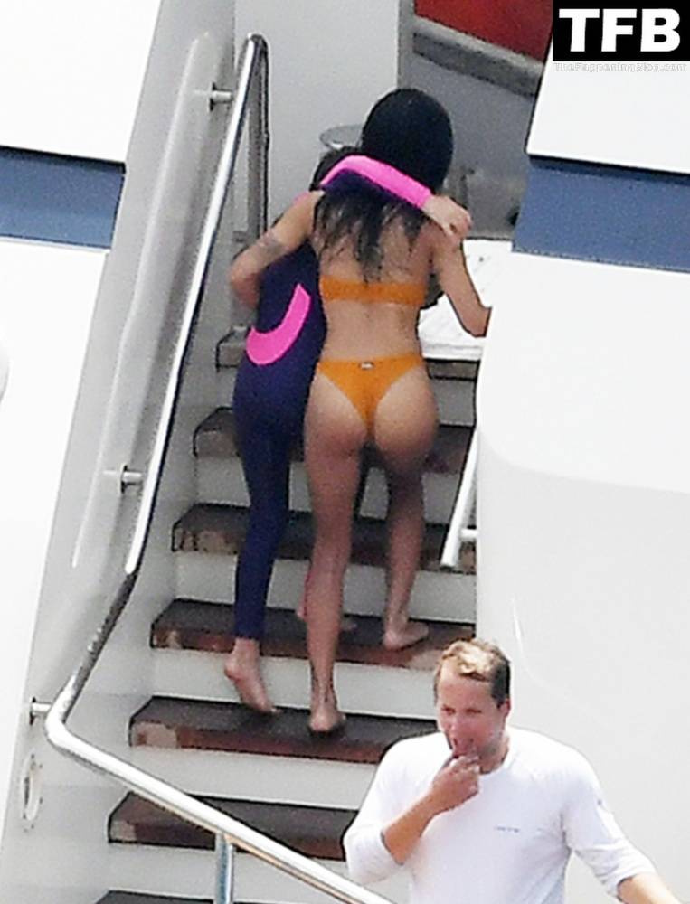 Zoe Kravitz & Channing Tatum Pack on the PDA While on a Romantic Holiday on a Mega Yacht in Italy - #49