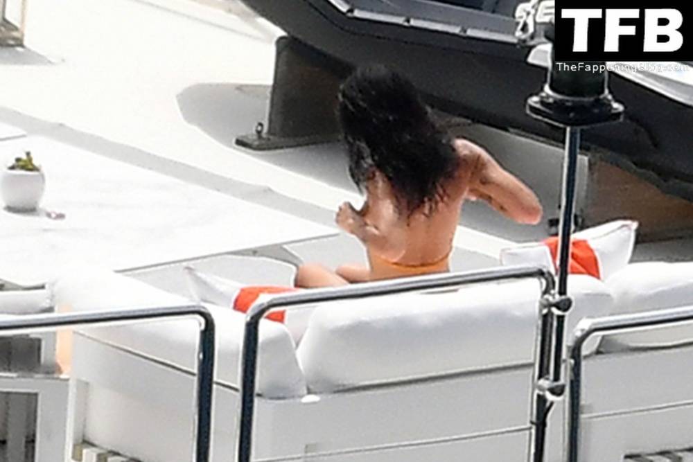 Zoe Kravitz & Channing Tatum Pack on the PDA While on a Romantic Holiday on a Mega Yacht in Italy - #81