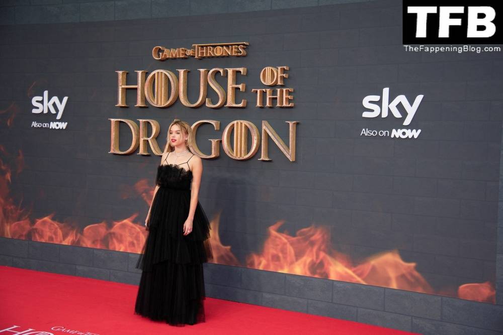 Milly Alcock Poses in a Black Dress at the HBO 19s 1CHouse of the Dragon 1D Premiere in London - #1