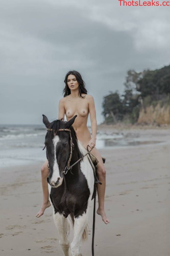 Kendall Jenner Nude Horse Riding Set Leaked - #5