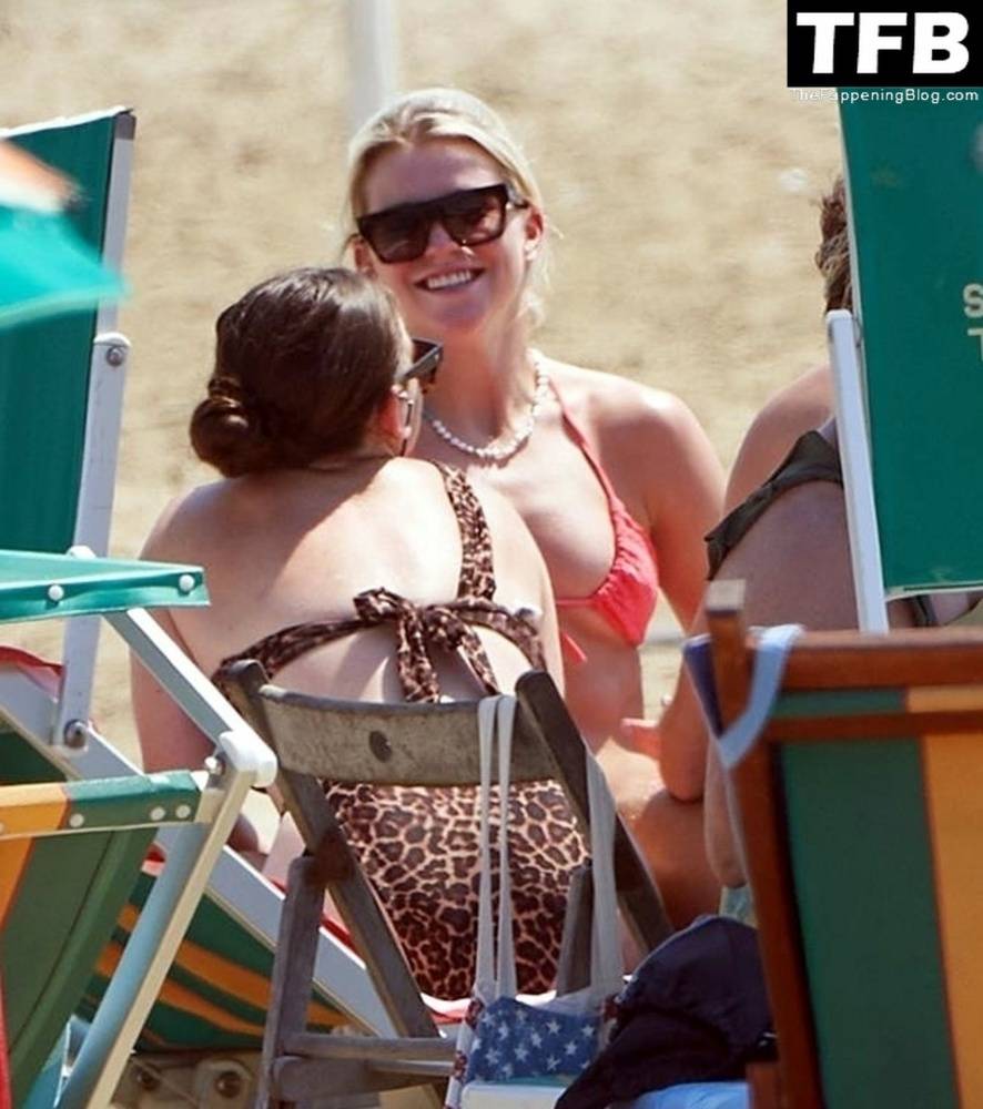 Alessia Russo is Pictured Relaxing on Holiday in Italy - #25
