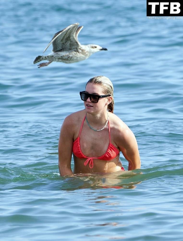 Alessia Russo is Pictured Relaxing on Holiday in Italy - #55