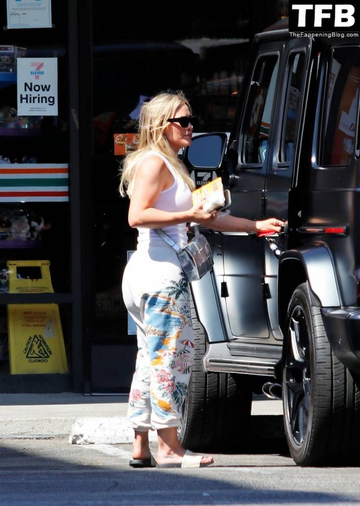 Hilary Duff is Pictured Dropping by a Convenience Store in LA - #10