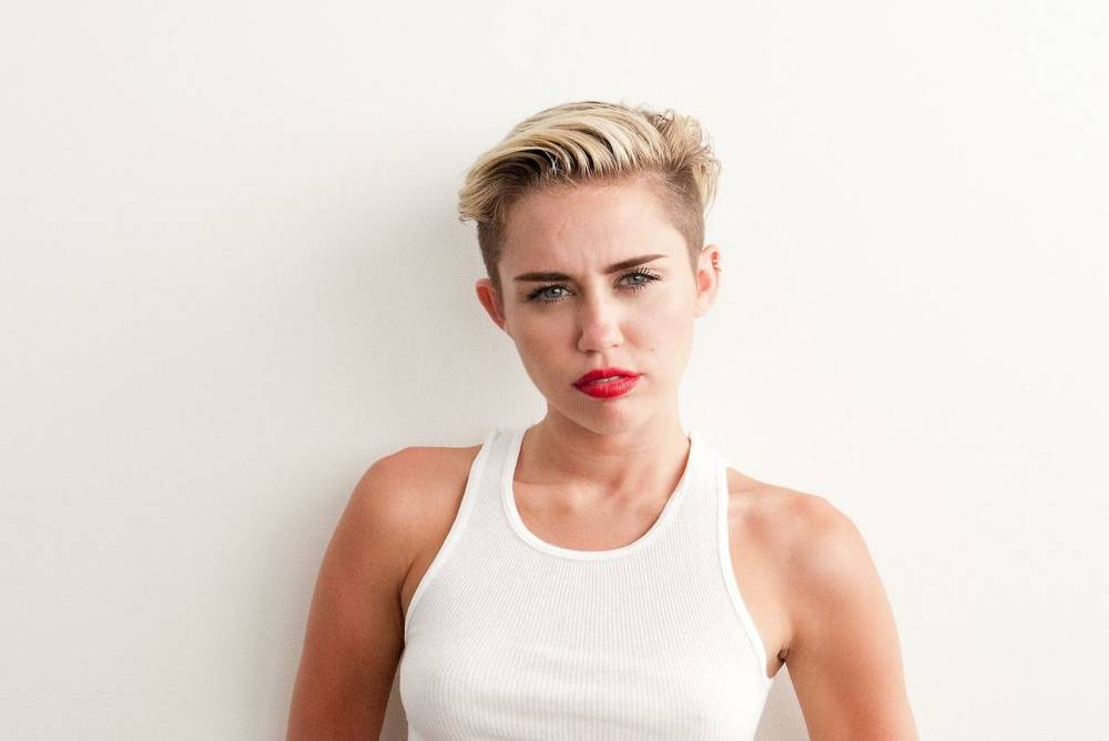 Miley Cyrus See-Through Panties BTS Set Leaked - #15