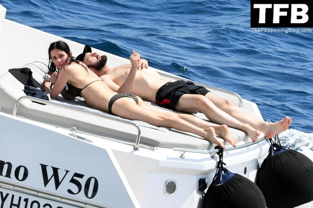 Courteney Cox Enjoys the Summer Holiday with Johnny McDaid in Positano - #43