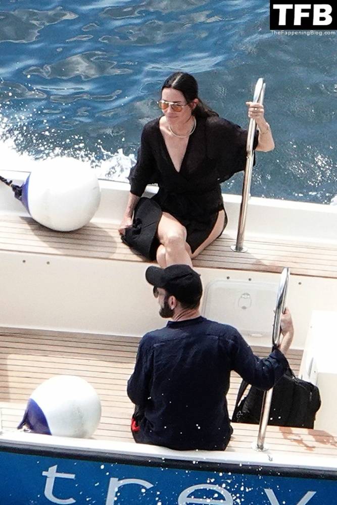 Courteney Cox Enjoys the Summer Holiday with Johnny McDaid in Positano - #3