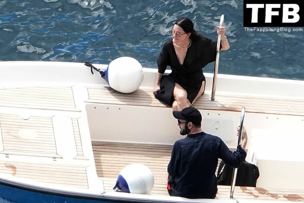 Courteney Cox Enjoys the Summer Holiday with Johnny McDaid in Positano - #22