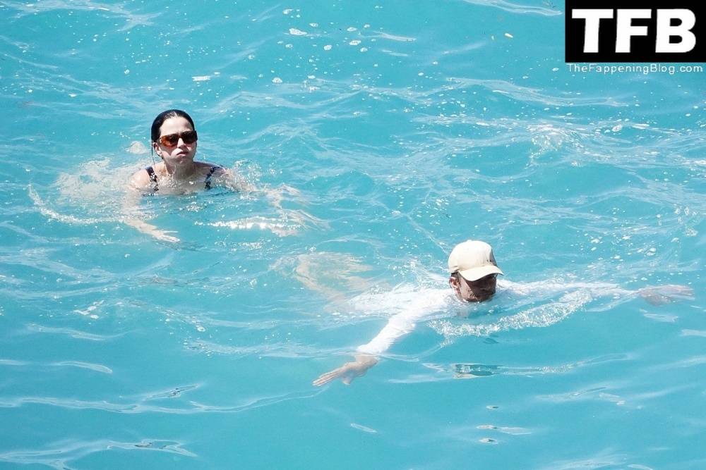 Katy Perry & Orlando Bloom Enjoy Their Summer Vacation on Positano - #60
