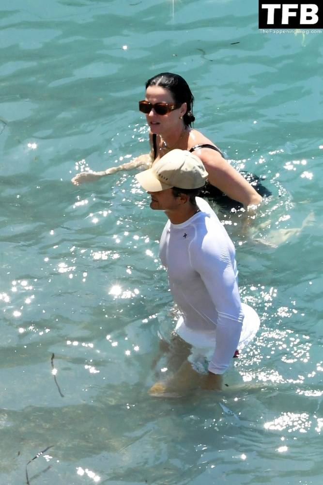 Katy Perry & Orlando Bloom Enjoy Their Summer Vacation on Positano - #76