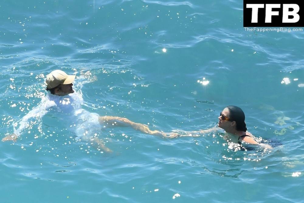 Katy Perry & Orlando Bloom Enjoy Their Summer Vacation on Positano - #16