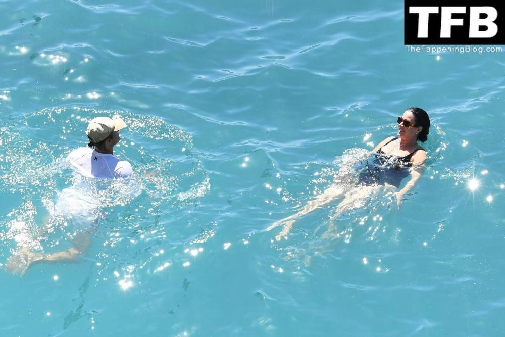 Katy Perry & Orlando Bloom Enjoy Their Summer Vacation on Positano - #44