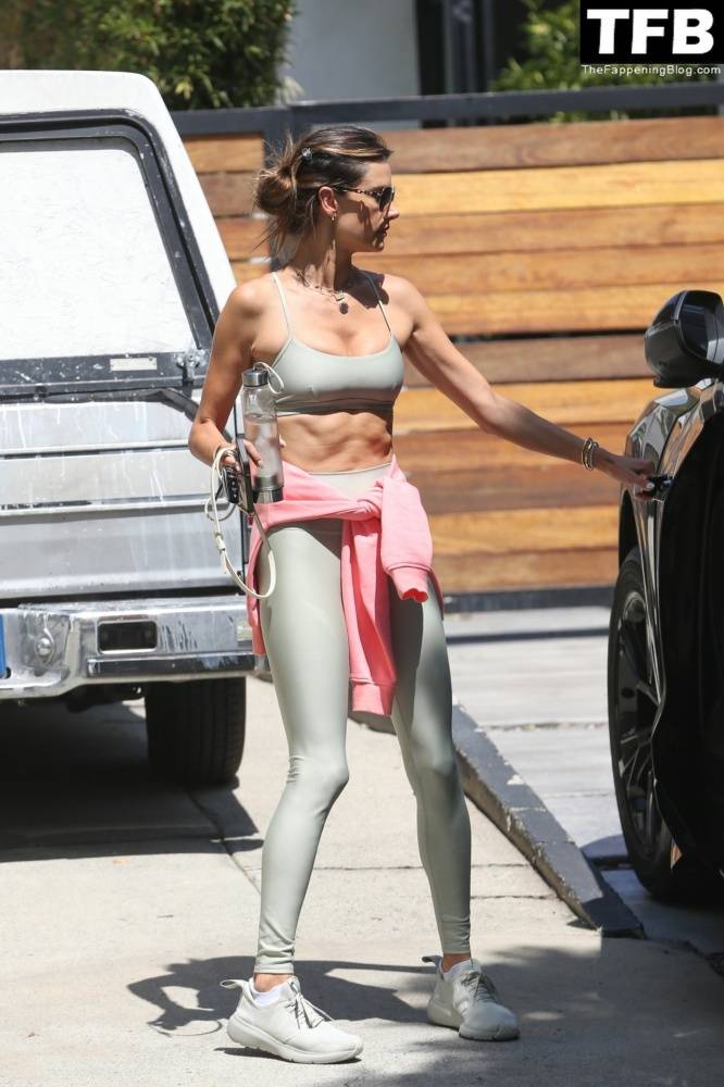 Alessandra Ambrosio Starts Off Her Week with a Trip to the Gym - #73
