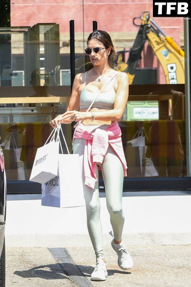 Alessandra Ambrosio Starts Off Her Week with a Trip to the Gym - #34