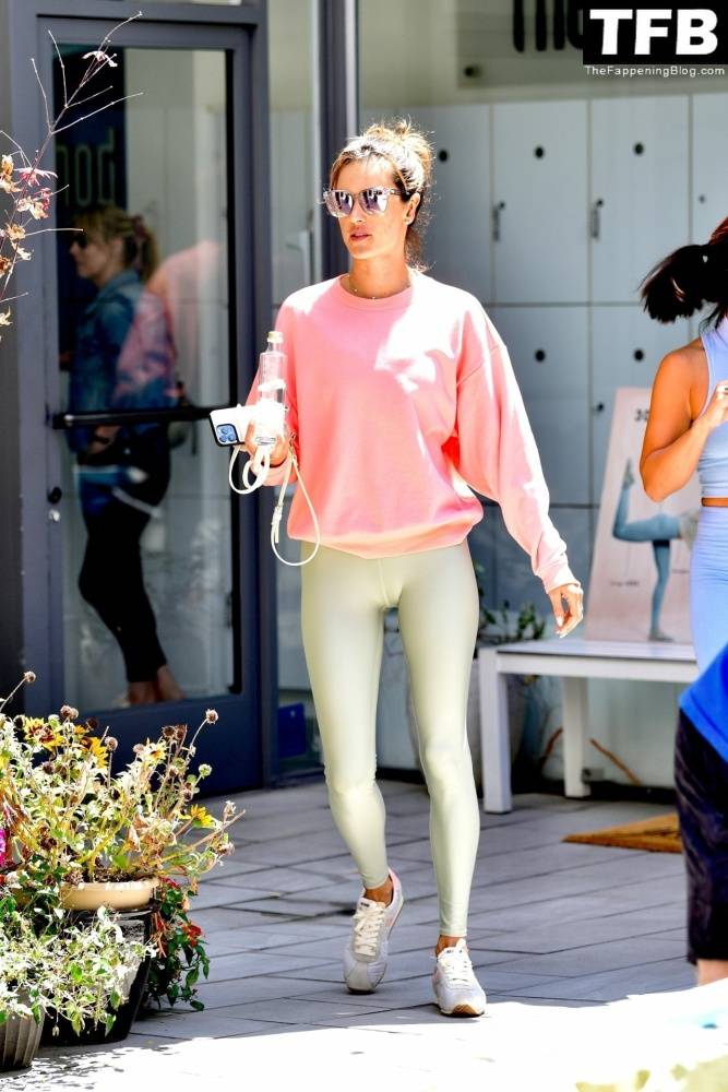 Alessandra Ambrosio Starts Off Her Week with a Trip to the Gym - #89